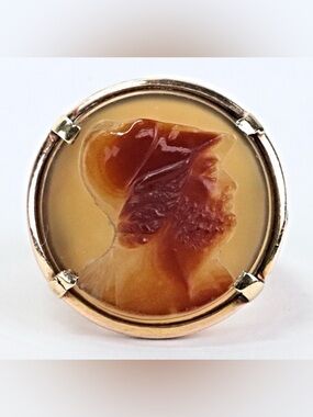 Antique 14K Yellow Gold Hardstone Cameo Ring Depicting Bearded Man
